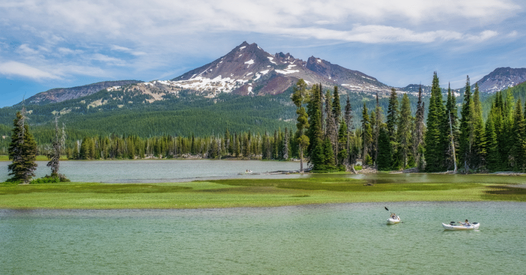Yellowstone National Park: A Complete Travel & Nature Guide Yellowstone National Park: A Complete Travel & Nature Guide